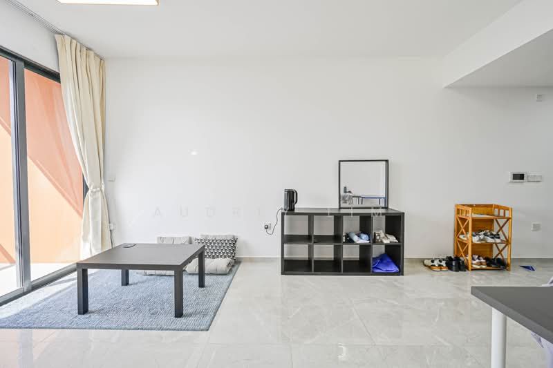 Stirling Residences, 21 Stirling Road, Alexandra / Commonwealth, 2 Bedrooms, 635 sqft, Condominium For Sale, by Audrey Lim, 500232984 - Living Room - PropertyGuru.com.sg