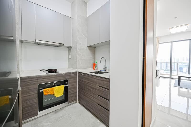 Stirling Residences, 21 Stirling Road, Alexandra / Commonwealth, 2 Bedrooms, 635 sqft, Condominium For Sale, by Audrey Lim, 500232984 - Kitchen - PropertyGuru.com.sg