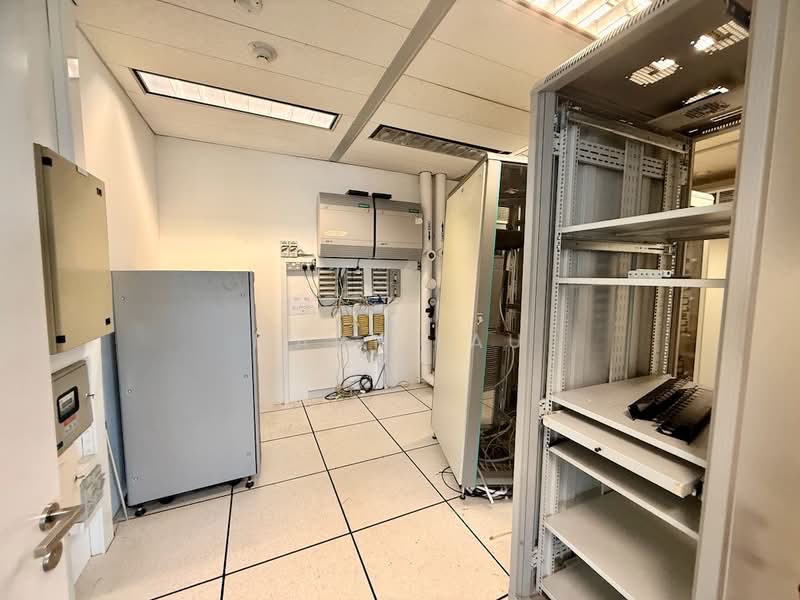 Gateway West, 150 Beach Road, 11,644 sqft, Office For Rent, by Mary Lau, 500232996 - Interior - CommercialGuru.com.sg
