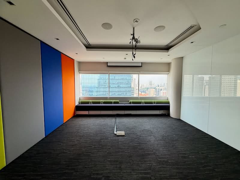 Gateway West, 150 Beach Road, 11,644 sqft, Office For Rent, by Mary Lau, 500232996 - View - CommercialGuru.com.sg