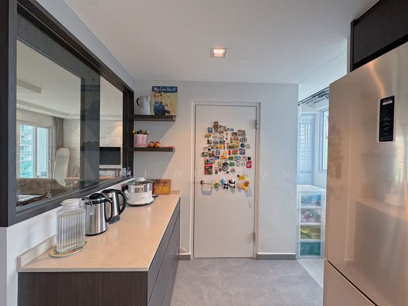 The Warren, 37 Choa Chu Kang Loop, 3 Bedrooms, 1,238 sqft, Apartment For Sale, by Shi Huixian, 500233000 - Kitchen - PropertyGuru.com.sg