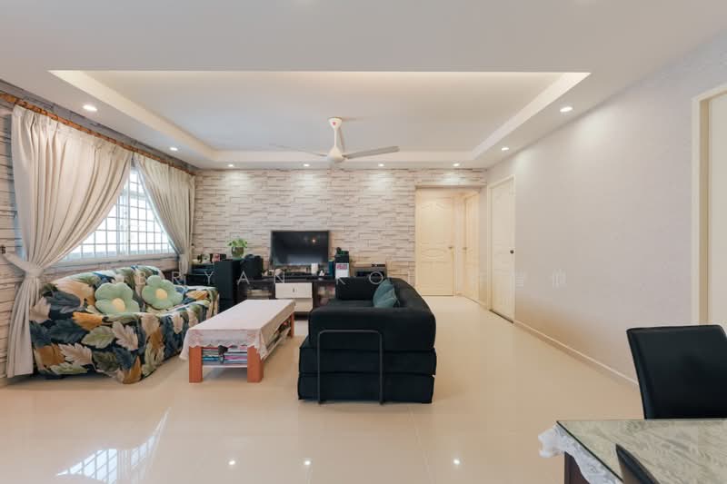 653 Jalan Tenaga, 653 Jalan Tenaga, 4 Bedrooms, 1,367 sqft, HDB Flat For Sale, by Bryan Koh 许智俍, 500233025 - Living Room - PropertyGuru.com.sg