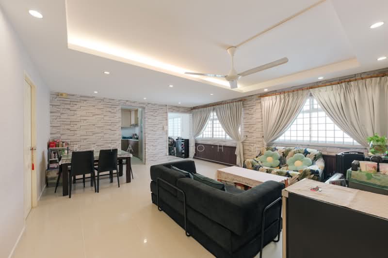 653 Jalan Tenaga, 653 Jalan Tenaga, 4 Bedrooms, 1,367 sqft, HDB Flat For Sale, by Bryan Koh 许智俍, 500233025 - Living Room - PropertyGuru.com.sg