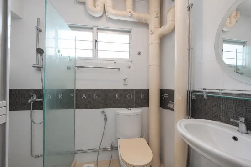 653 Jalan Tenaga, 653 Jalan Tenaga, 4 Bedrooms, 1,367 sqft, HDB Flat For Sale, by Bryan Koh 许智俍, 500233025 - Bathroom - PropertyGuru.com.sg