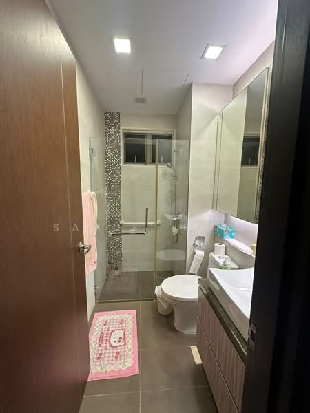 Gallop Gables, 80 Farrer Road, 3 Bedrooms, 2,174 sqft, Condominium For Sale, by Samuel Phan, 500233047 - Bathroom - PropertyGuru.com.sg
