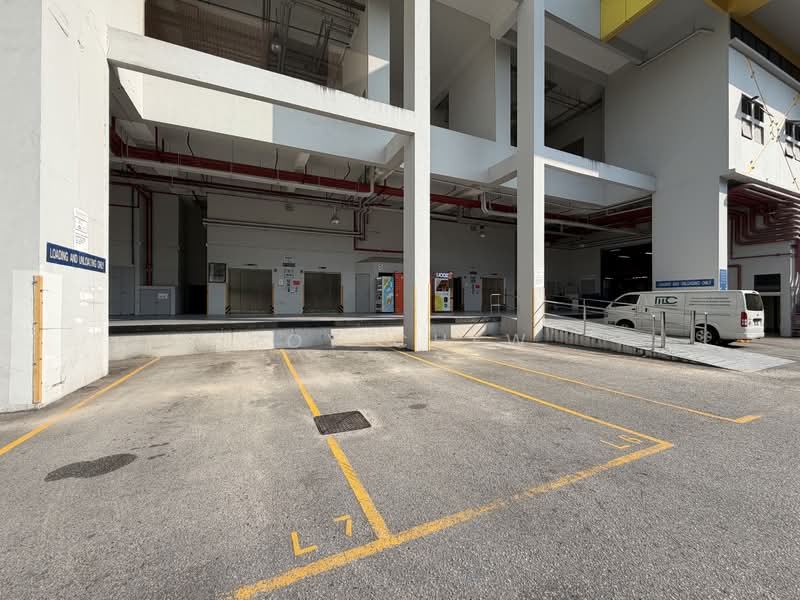 Henderson Building, 221 Henderson Road, 2,453 sqft, Light Industrial (B1) For Sale, by Roy Chew, 500233050 - Exterior - CommercialGuru.com.sg