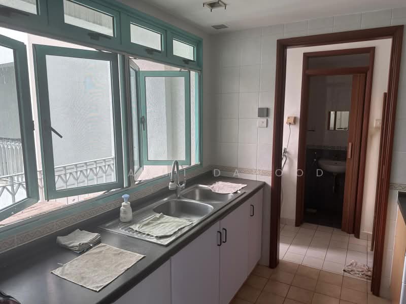 Ballota Park Condo, 152 Mariam Way, 4 Bedrooms, 1,345 sqft, Condominium For Rent, by Suhaimi Dawood, 500233053 - Kitchen - PropertyGuru.com.sg