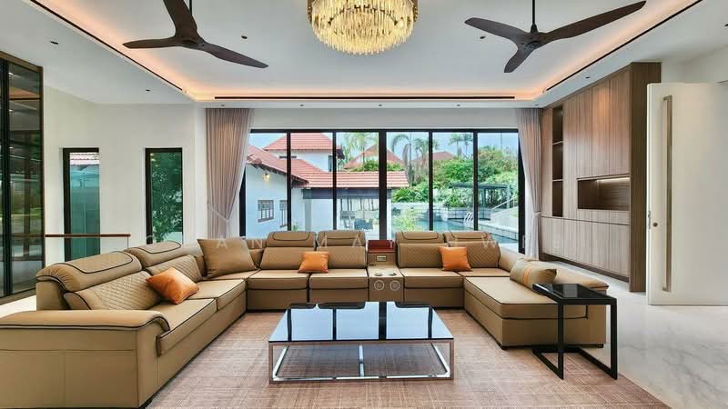 Newly Renovated GCB on Swettenham Road, Swettenham Road, Ridout Road, Peirce Villas, 6 Bedrooms, 12,000 sqft, Good Class Bungalow For Rent, by Chan May Hwee, 500233067 - Living Room - PropertyGuru.com.sg