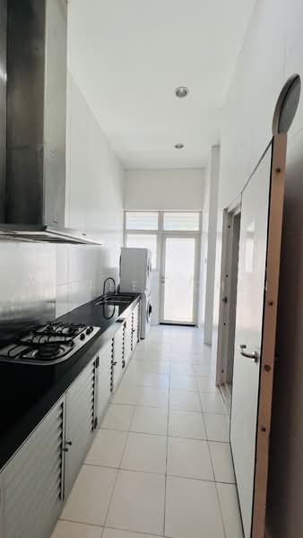 Namly Crescent, , 5 Bedrooms, 4,400 sqft, Semi-Detached House For Rent, by Heather Chen, 500233072 - Kitchen - PropertyGuru.com.sg