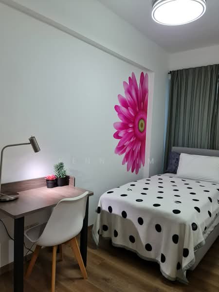 Simei Green Condominium, 1 Simei Street 4, 6 Bedrooms, 1,249 sqft, Condominium For Sale, by Kenn Lim, 500233082 - Bedroom - PropertyGuru.com.sg