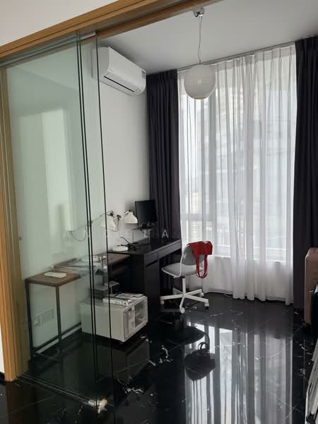 Helios Residences, 17 Cairnhill Circle, 2 Bedrooms, 1,281 sqft, Condominium For Rent, by Angela Ang, 500233083 - Study - PropertyGuru.com.sg
