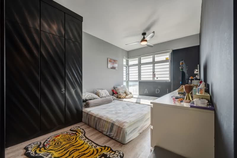422A Northshore Drive, 422A Northshore Drive, 3 Bedrooms, 1,216 sqft, HDB Flat For Sale, by Syarif Hadi, 500233086 - Bedroom - PropertyGuru.com.sg