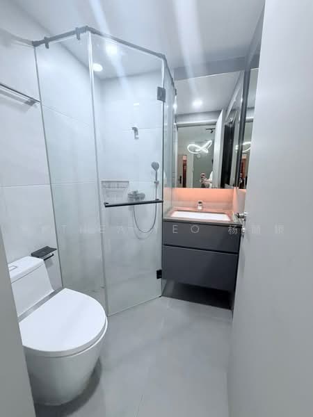 East Signature, 1A Elliot Walk, 3 Bedrooms, 1,001 sqft, Condominium For Rent, by Anthea Yeo 杨丽娇, 500233106 - Bathroom - PropertyGuru.com.sg