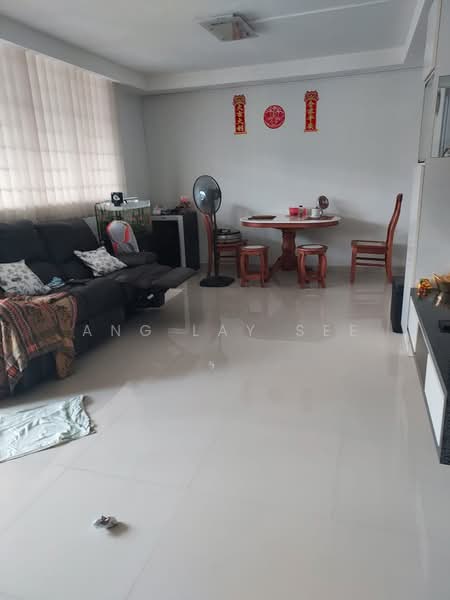 516 Hougang Avenue 10, 516 Hougang Avenue 10, Room Rental, 100 sqft, HDB Flat For Rent, by Ang Lay See, 500233108 - Living Room - PropertyGuru.com.sg