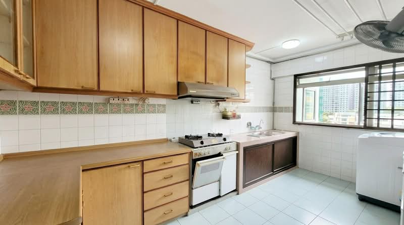248 Choa Chu Kang Ave 2, Choa Chu Kang Ave 2, 3 Bedrooms, 1,324 sqft, HDB Flat For Sale, by Christine Tan, 500233111 - Kitchen - PropertyGuru.com.sg