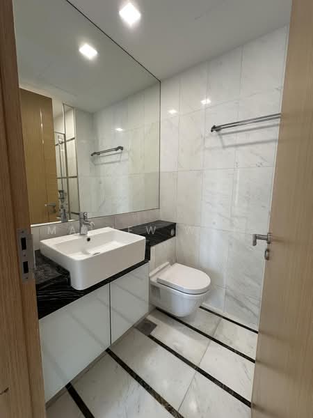 The Vermont On Cairnhill, 12A Cairnhill Rise, 3 Bedrooms, 1,432 sqft, Apartment For Rent, by Mathew Wong, 500233112 - Bathroom - PropertyGuru.com.sg