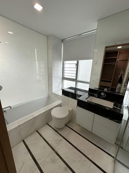 The Vermont On Cairnhill, 12A Cairnhill Rise, 3 Bedrooms, 1,432 sqft, Apartment For Rent, by Mathew Wong, 500233112 - Bathroom - PropertyGuru.com.sg