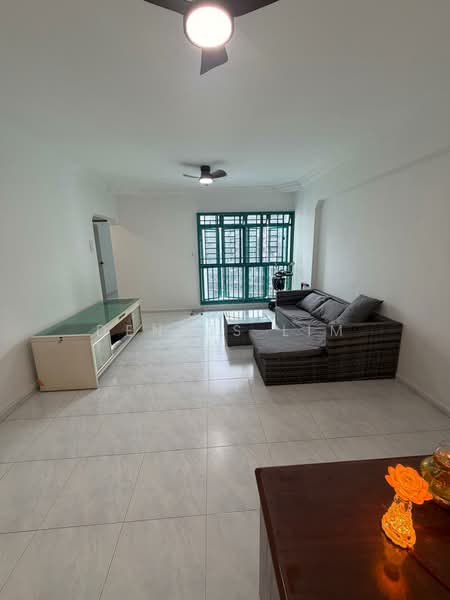 11 Farrer Park Road, 11 Farrer Park Road, 3 Bedrooms, 968 sqft, HDB Flat For Sale, by Dennis Lim, 500233115 - Living Room - PropertyGuru.com.sg