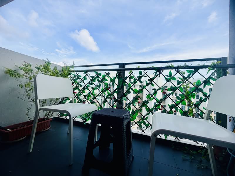 Urban Vista, 22 Tanah Merah Kechil Link, 2 Bedrooms, 614 sqft, Condominium For Sale, by Sherry Ang, 500233127 - Balcony - PropertyGuru.com.sg