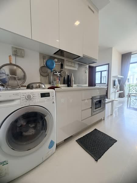 Urban Vista, 22 Tanah Merah Kechil Link, 2 Bedrooms, 614 sqft, Condominium For Sale, by Sherry Ang, 500233127 - Kitchen - PropertyGuru.com.sg