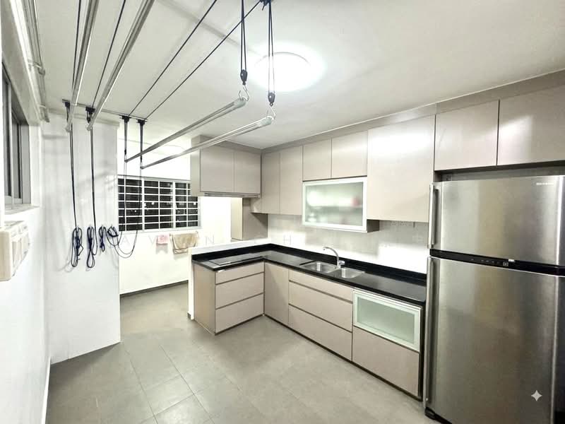 263 Jurong East Street 24, 263 Jurong East Street 24, 3 Bedrooms, 1,302 sqft, HDB Flat For Sale, by Davon Chai 蔡忠伦, 500233129 - Kitchen - PropertyGuru.com.sg