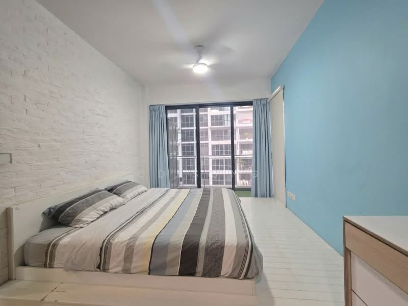 Renovated Move in Condo Huge 3 Bed 2 Bath 1227 Sqft, , 3 Bedrooms, 1,227 sqft, Executive Condominium For Sale, by CD Sung, 500233130 - Bedroom - PropertyGuru.com.sg