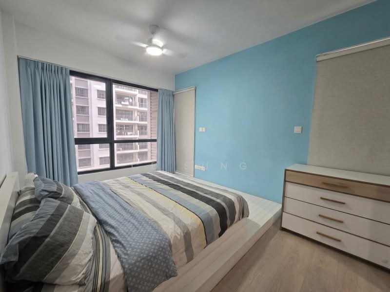 Renovated Move in Condo Huge 3 Bed 2 Bath 1227 Sqft, , 3 Bedrooms, 1,227 sqft, Executive Condominium For Sale, by CD Sung, 500233130 - Bedroom - PropertyGuru.com.sg
