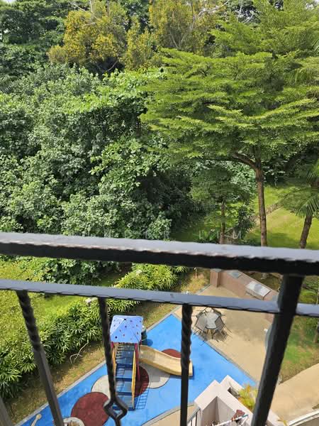 The Edgewater, 211 Jalan Loyang Besar, Changi Airport / Changi Village, 3 Bedrooms, 2,400 sqft, Condominium For Sale, by Jinder Lim, 500233131 - Exterior - PropertyGuru.com.sg