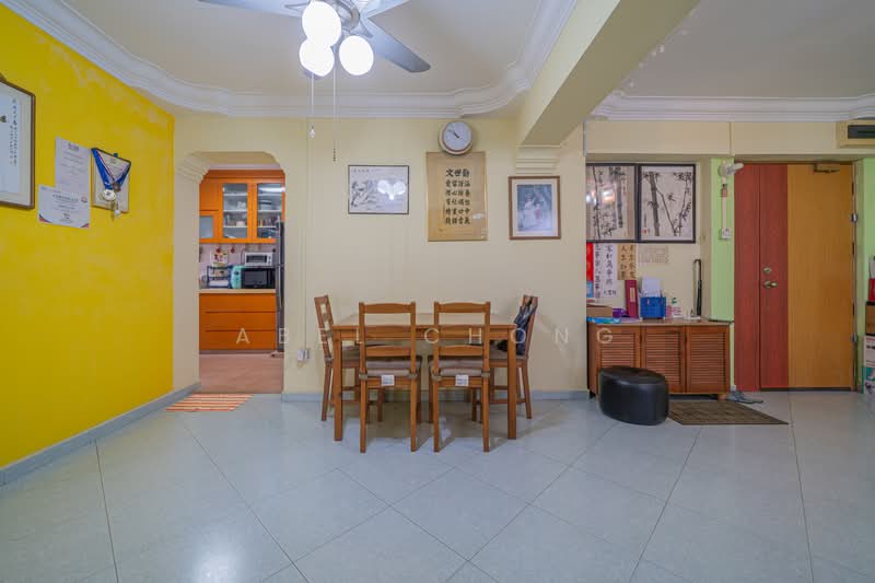 414 Sembawang Drive, 414 Sembawang Drive, 3 Bedrooms, 1,184 sqft, HDB Flat For Sale, by Abel Chong, 500233136 - Dining Room - PropertyGuru.com.sg