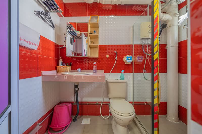 414 Sembawang Drive, 414 Sembawang Drive, 3 Bedrooms, 1,184 sqft, HDB Flat For Sale, by Abel Chong, 500233136 - Bathroom 1 - PropertyGuru.com.sg