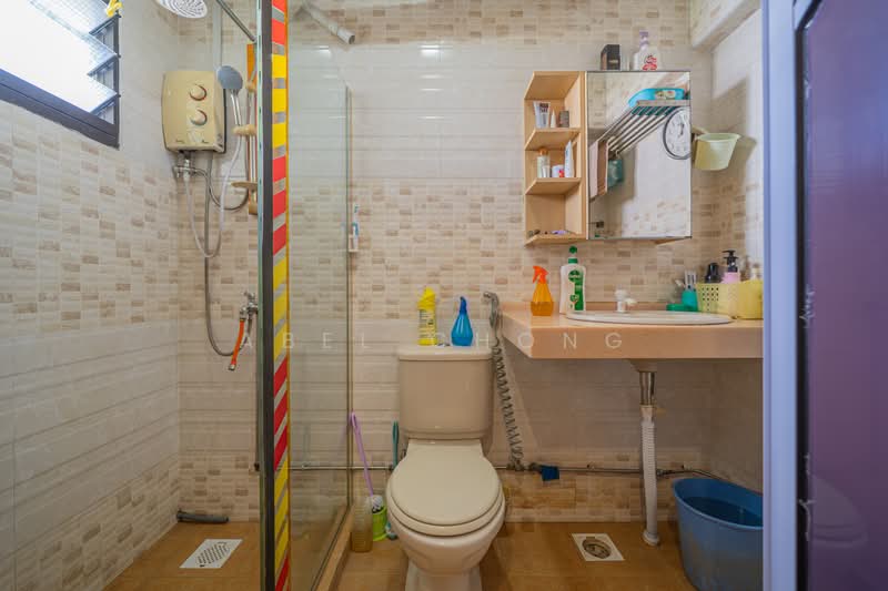 414 Sembawang Drive, 414 Sembawang Drive, 3 Bedrooms, 1,184 sqft, HDB Flat For Sale, by Abel Chong, 500233136 - Bathroom 2 - PropertyGuru.com.sg