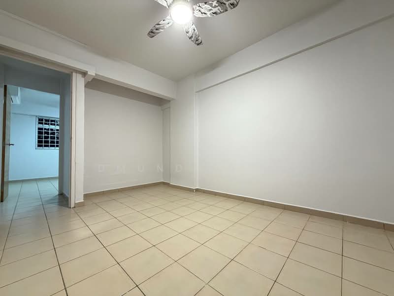 329 Yishun Ring Road, 329 Yishun Ring Road, 3 Bedrooms, 904 sqft, HDB Flat For Sale, by Edmund Ng Y S, 500233142 - Interior - PropertyGuru.com.sg