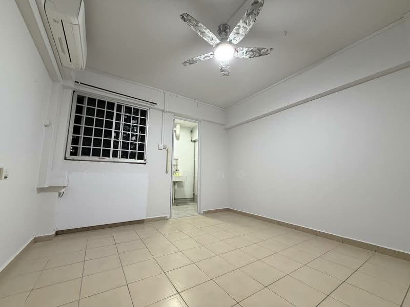 329 Yishun Ring Road, 329 Yishun Ring Road, 3 Bedrooms, 904 sqft, HDB Flat For Sale, by Edmund Ng Y S, 500233142 - Interior - PropertyGuru.com.sg