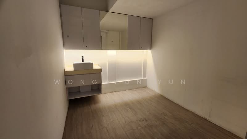 722 Ang Mo Kio Ave 8, , 1,636 sqft, Shop / Shophouse For Sale, by Wong Yun Yun, 500233149 - Bathroom - CommercialGuru.com.sg