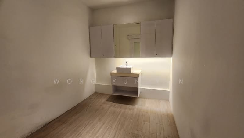 722 Ang Mo Kio Ave 8, , 1,636 sqft, Shop / Shophouse For Sale, by Wong Yun Yun, 500233149 - Bathroom - CommercialGuru.com.sg