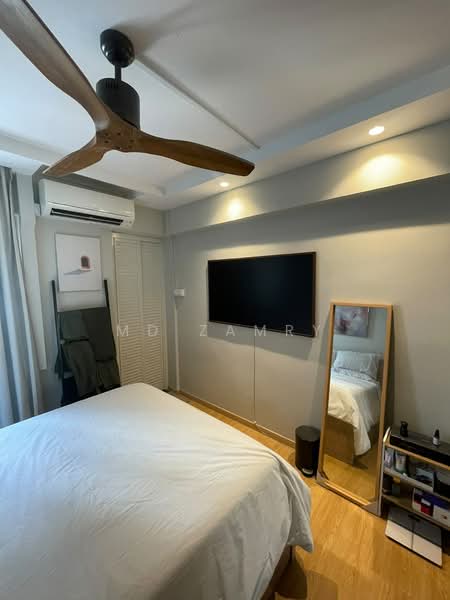 549 Bedok North Avenue 1, 549 Bedok North Avenue 1, 2 Bedrooms, 882 sqft, HDB Flat For Rent, by Md Zamry, 500233162 - Bedroom - PropertyGuru.com.sg