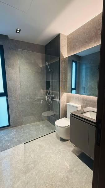 Brand New 3 Stories Intermediate Terrace with an Attic and Lift, jalan Sankam, Sembawang / Yishun, 5 Bedrooms, 4,834 sqft, Terraced House For Sale, by Alice Cho Mei Poh, 500233173 - Bathroom - PropertyGuru.com.sg