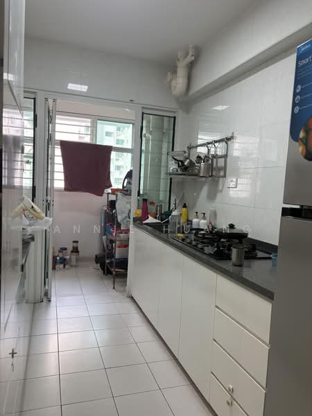 317C Yishun Greenwalk, 317C Yishun Avenue 9, 3 Bedrooms, 990 sqft, HDB Flat For Rent, by Annie Huang, 500233179 - Kitchen - PropertyGuru.com.sg