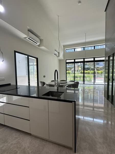 Belgravia Ace, 100 Belgravia Drive, 5 Bedrooms, 3,929 sqft, Semi-Detached House For Sale, by Adrian Teng (郑景荣), 500233182 - Kitchen - PropertyGuru.com.sg