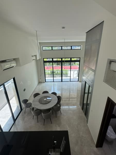Belgravia Ace, 100 Belgravia Drive, 5 Bedrooms, 3,929 sqft, Semi-Detached House For Sale, by Adrian Teng (郑景荣), 500233182 - Dining Room - PropertyGuru.com.sg