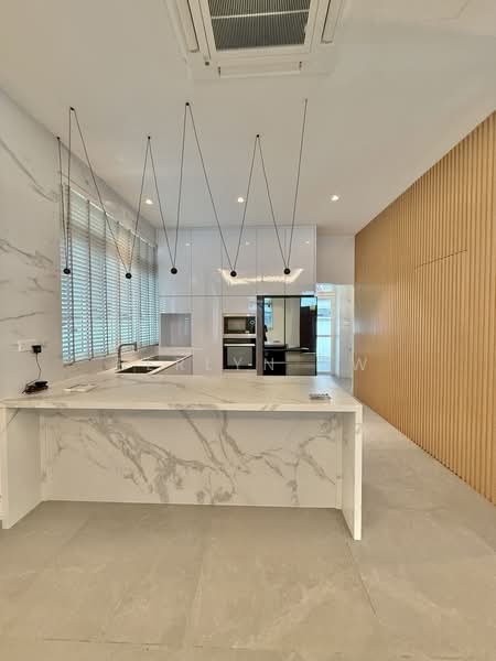 Stunning Punggol Seventeen Avenue Detached, Punggol Seventeenth Avenue, 6 Bedrooms, 6,000 sqft, Detached House For Sale, by Berlyn Aw, 500233201 - Kitchen - PropertyGuru.com.sg