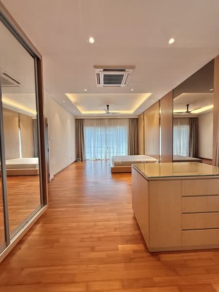 Stunning Punggol Seventeen Avenue Detached, Punggol Seventeenth Avenue, 6 Bedrooms, 6,000 sqft, Detached House For Sale, by Berlyn Aw, 500233201 - Bedroom - PropertyGuru.com.sg