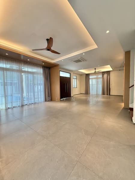 Stunning Punggol Seventeen Avenue Detached, Punggol Seventeenth Avenue, 6 Bedrooms, 6,000 sqft, Detached House For Sale, by Berlyn Aw, 500233201 - Living Room - PropertyGuru.com.sg