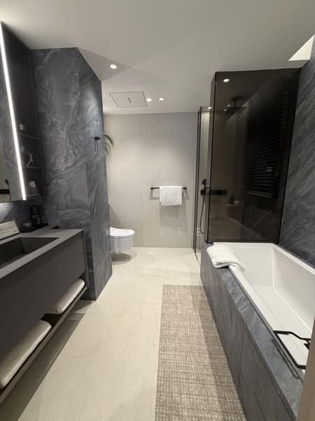 Union Square Residences, 28 Havelock Road,, 4 Bedrooms, 1,518 sqft, Condominium For Sale, by KK Lee, 500233206 - Master Bathroom - PropertyGuru.com.sg