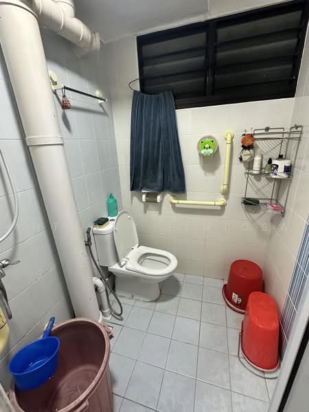 536 Ang Mo Kio Avenue 10, 536 Ang Mo Kio Avenue 10, Room Rental, 150 sqft, HDB Flat For Rent, by Anthony Sentosa, 500233214 - Bathroom - PropertyGuru.com.sg