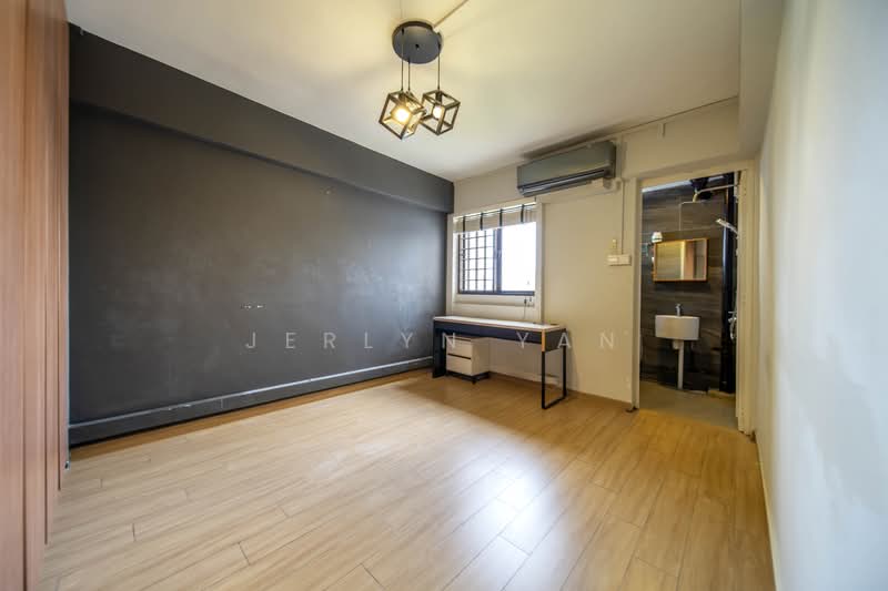177 Ang Mo Kio Avenue 4, 177 Ang Mo Kio Avenue 4, 3 Bedrooms, 980 sqft, HDB Flat For Sale, by Jerlyn Yan, 500233220 - Master Bedroom - PropertyGuru.com.sg