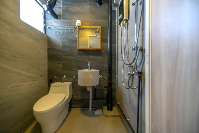 177 Ang Mo Kio Avenue 4, 177 Ang Mo Kio Avenue 4, 3 Bedrooms, 980 sqft, HDB Flat For Sale, by Jerlyn Yan, 500233220 - Bathroom - PropertyGuru.com.sg