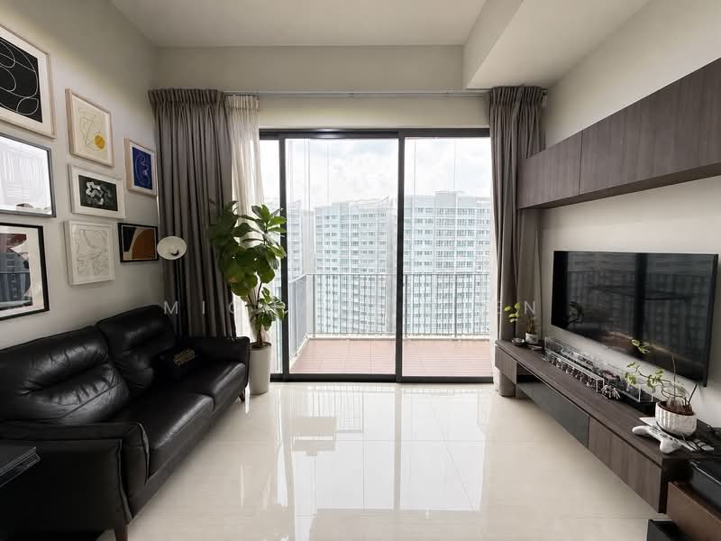 Boathouse Residences, 23 Upper Serangoon View, 1 Bedroom, 624 sqft, Condominium For Sale, by Michael Chen, 500233237 - Living Room - PropertyGuru.com.sg