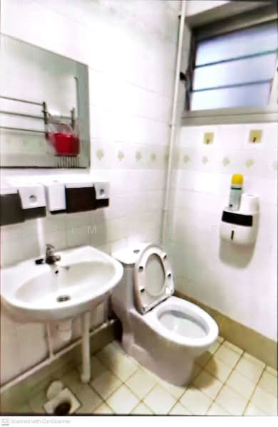 639 Pasir Ris Drive 1, 639 Pasir Ris Drive 1, Room Rental, 180 sqft, HDB Flat For Rent, by Simon Por, 500233240 - Bathroom - PropertyGuru.com.sg