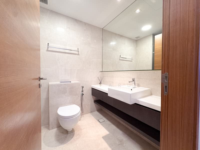 Altez, 16 Enggor Street, Chinatown / Tanjong Pagar, 2 Bedrooms, 1,109 sqft, Condominium For Sale, by Ahmad Faruuq, 500233241 - Bathroom - PropertyGuru.com.sg
